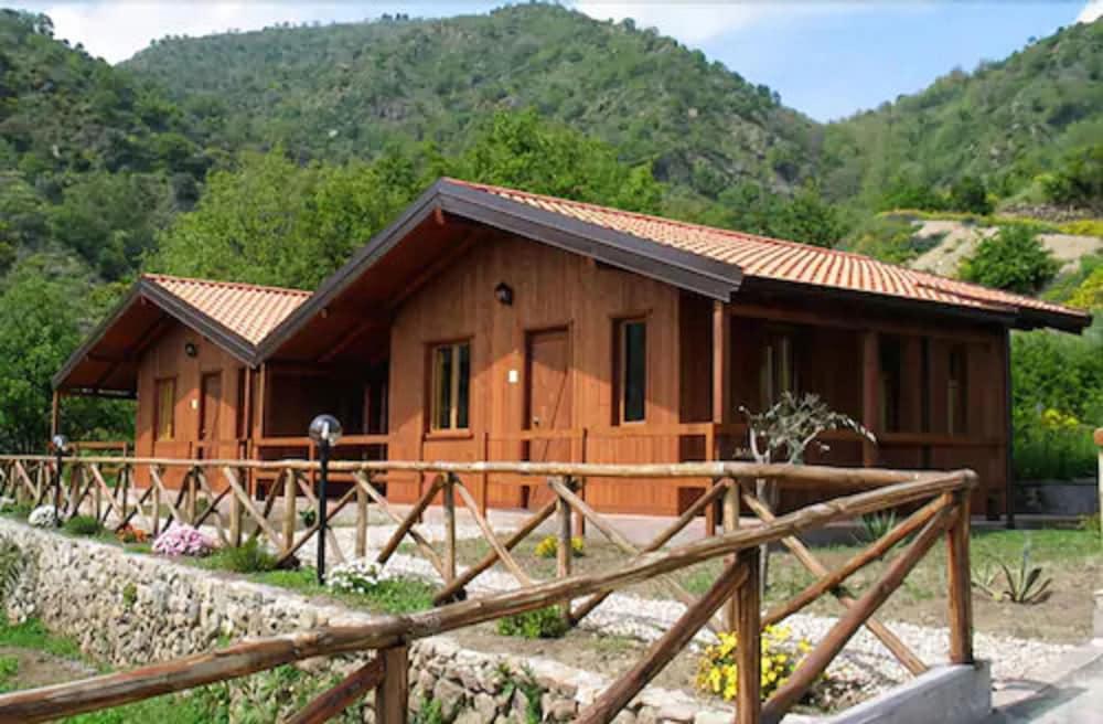 Agriturismo San Cataldo Motta Camastra Exterior photo